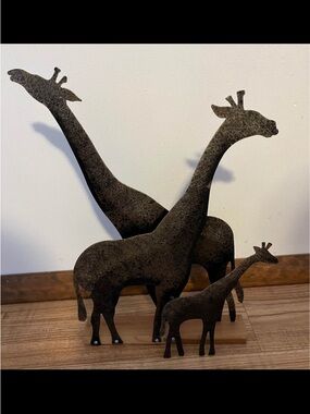 Metal Giraffes Decor